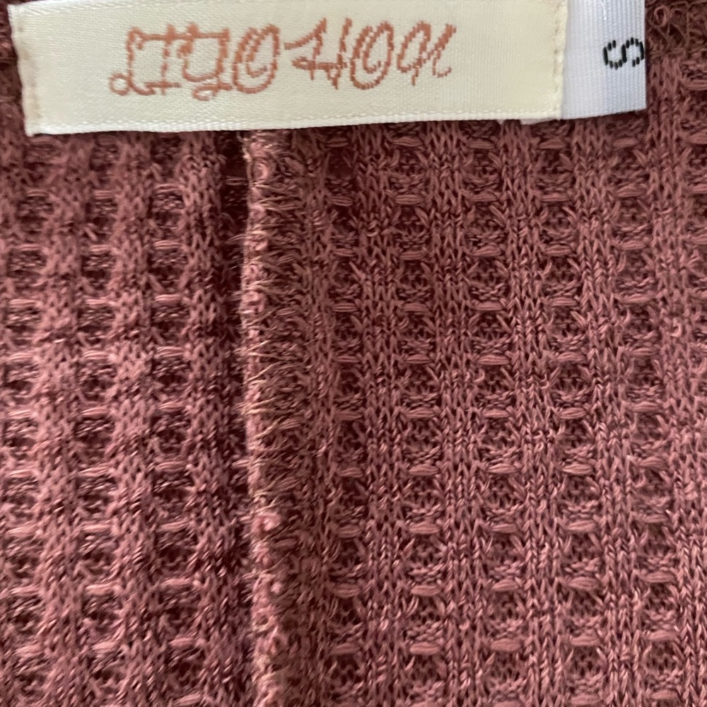 Crown & Ivy Women's Mauve Peplum Top - Picture 3 of 3